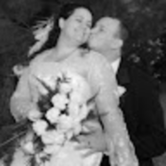 Meet your Posher, Tamra - Picture 1 of 1